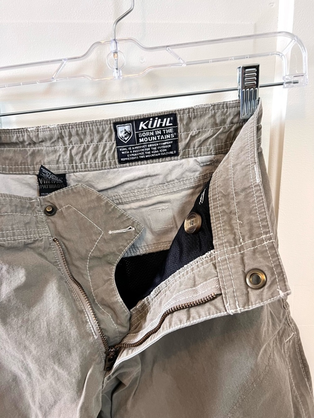 Kuhl Men's Tan Cargo Shorts - Casual Utility Style - Picture 5 of 5